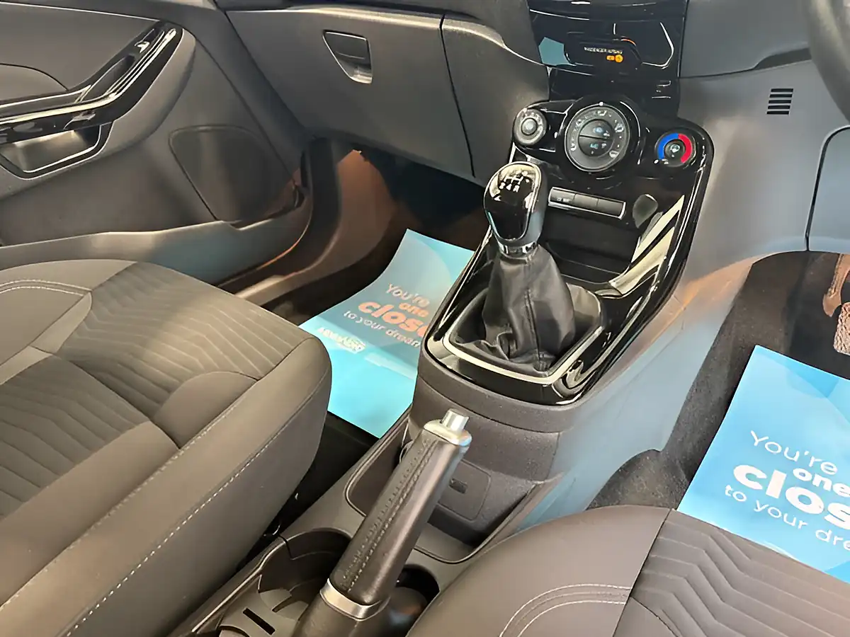 Used 2017 Ford Fiesta Zetec Magnetic Grey - Interior and Exterior details 20