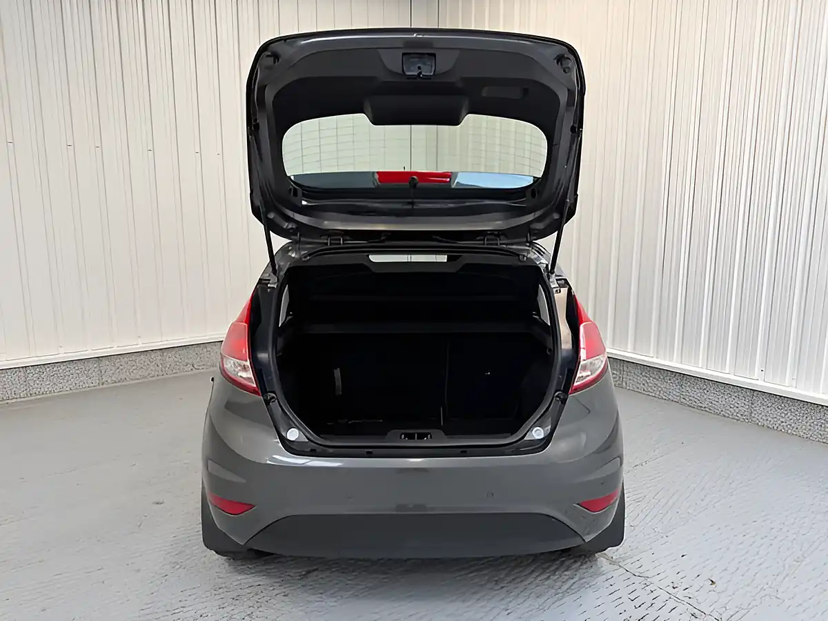 Used 2017 Ford Fiesta Zetec Magnetic Grey - Interior and Exterior details 7