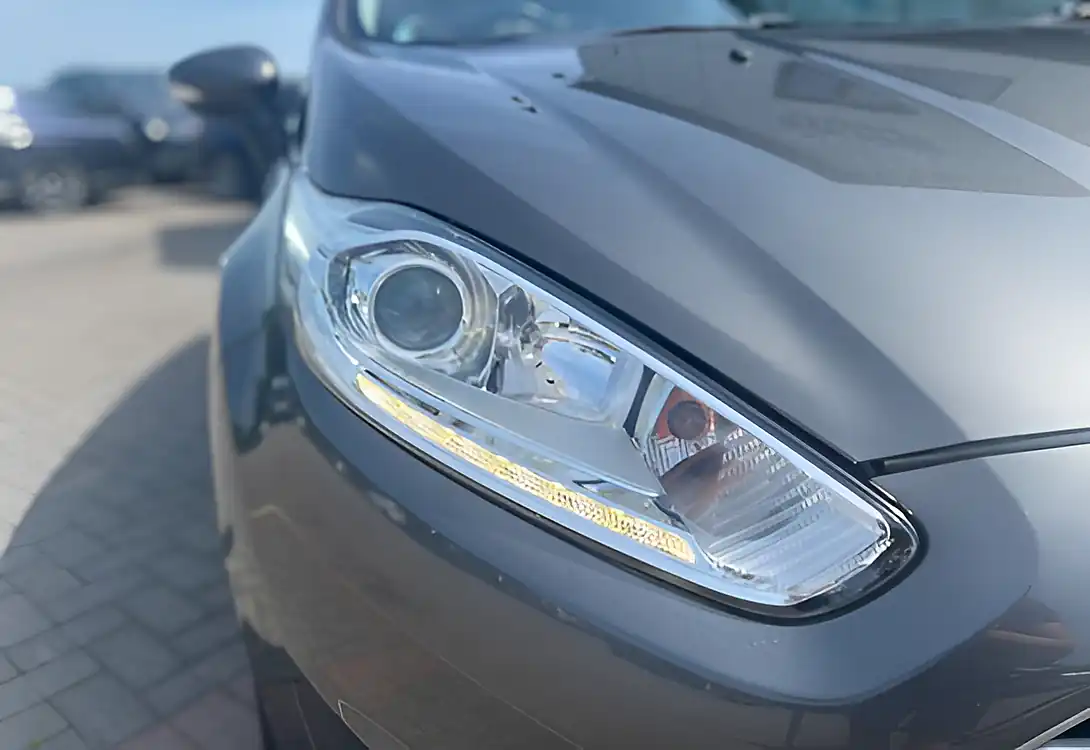Used 2017 Ford Fiesta Zetec Magnetic Grey Metallic - Interior and Exterior details 15