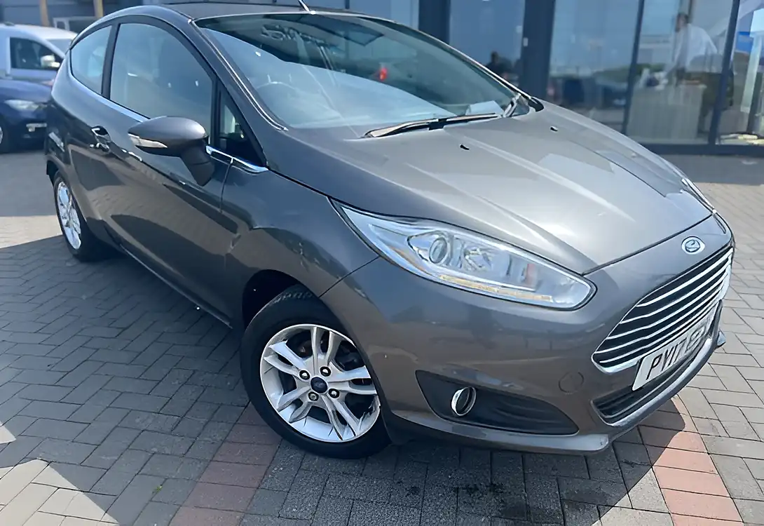 Used 2017 Ford Fiesta Zetec Magnetic Grey Metallic - Interior and Exterior details 2