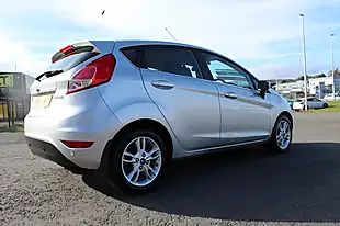 Used 2017 Ford Fiesta Zetec Moonstone Silver Metallic - Interior and Exterior details 15