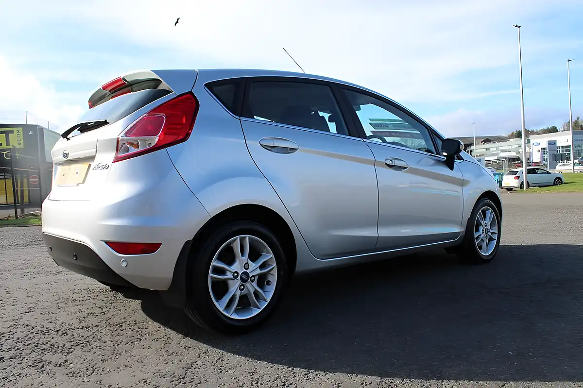 Used 2017 Ford Fiesta Zetec Moonstone Silver Metallic - Interior and Exterior details 15