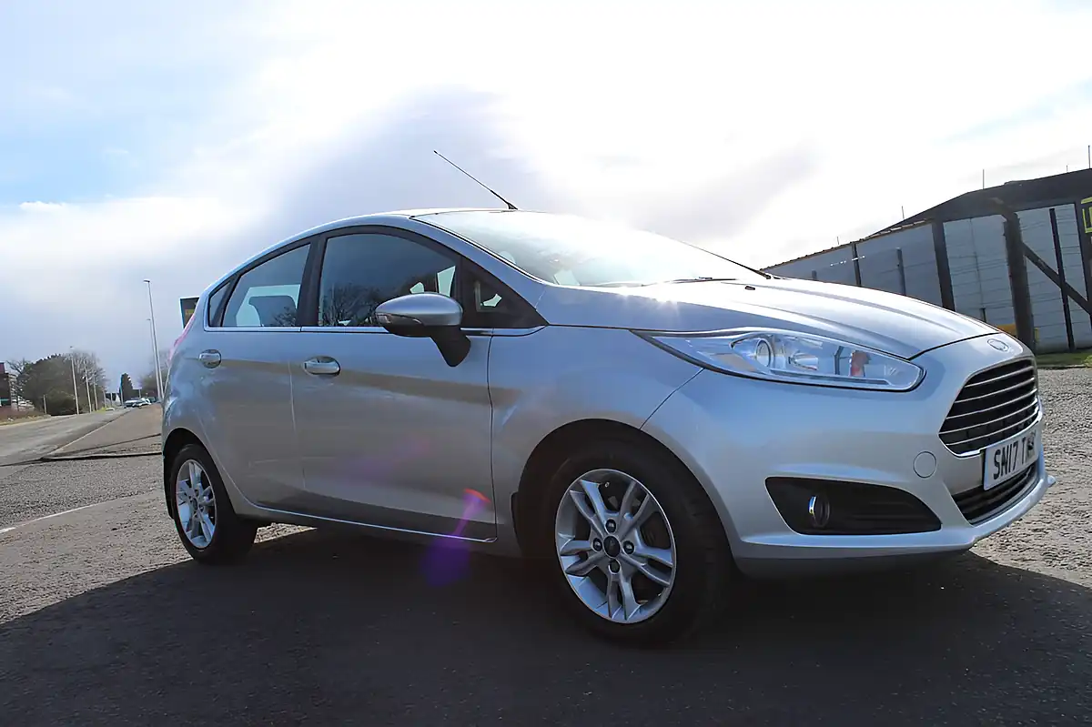 Used 2017 Ford Fiesta Zetec Moonstone Silver Metallic - Interior and Exterior details 3