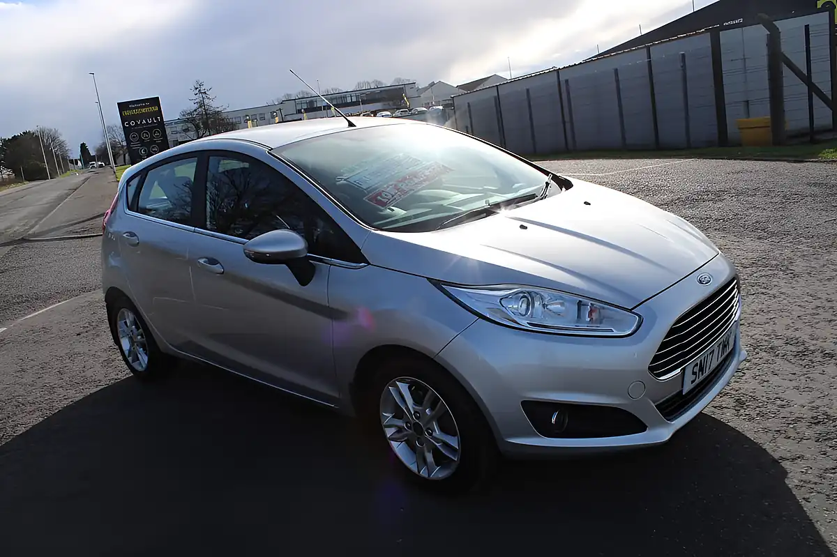 Used 2017 Ford Fiesta Zetec Moonstone Silver Metallic - Interior and Exterior details 4