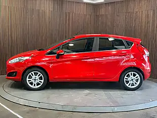 Used 2017 Ford Fiesta Zetec Red - Interior and Exterior details 5