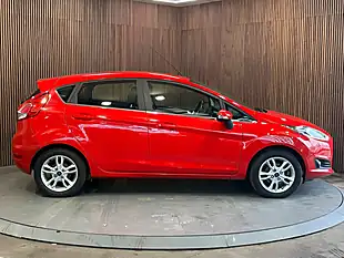 Used 2017 Ford Fiesta Zetec Red - Interior and Exterior details 7