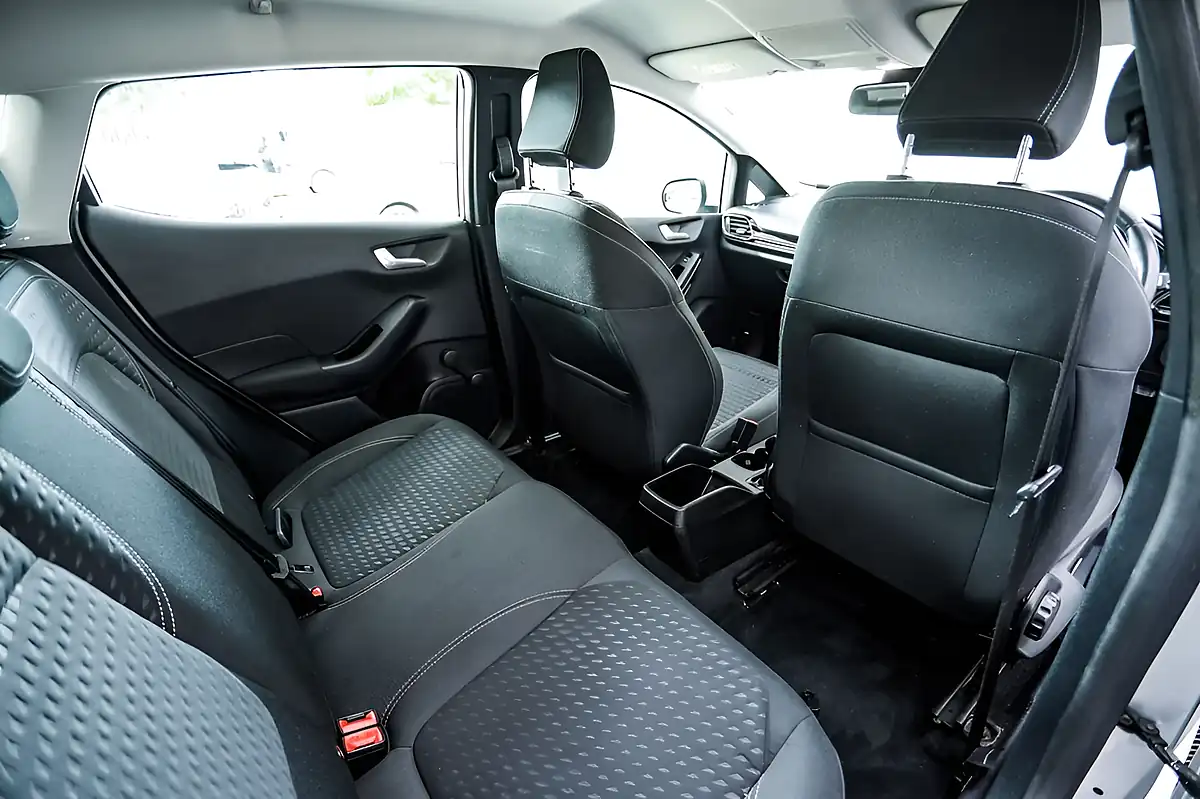 Used 2017 Ford Fiesta Zetec Silver - Interior and Exterior details 14