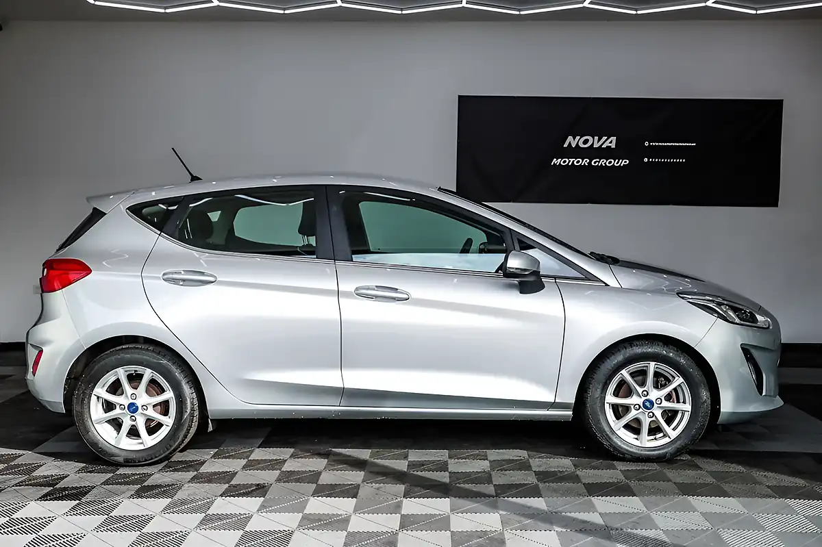 Used 2017 Ford Fiesta Zetec Silver - Interior and Exterior details 5