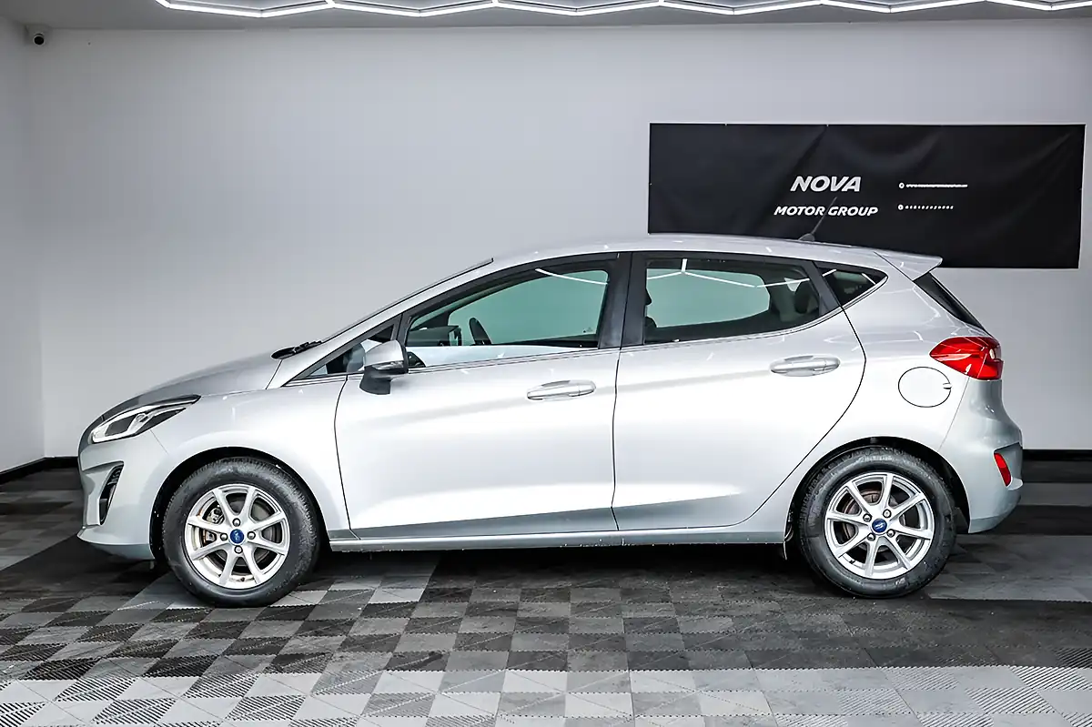 Used 2017 Ford Fiesta Zetec Silver - Interior and Exterior details 6