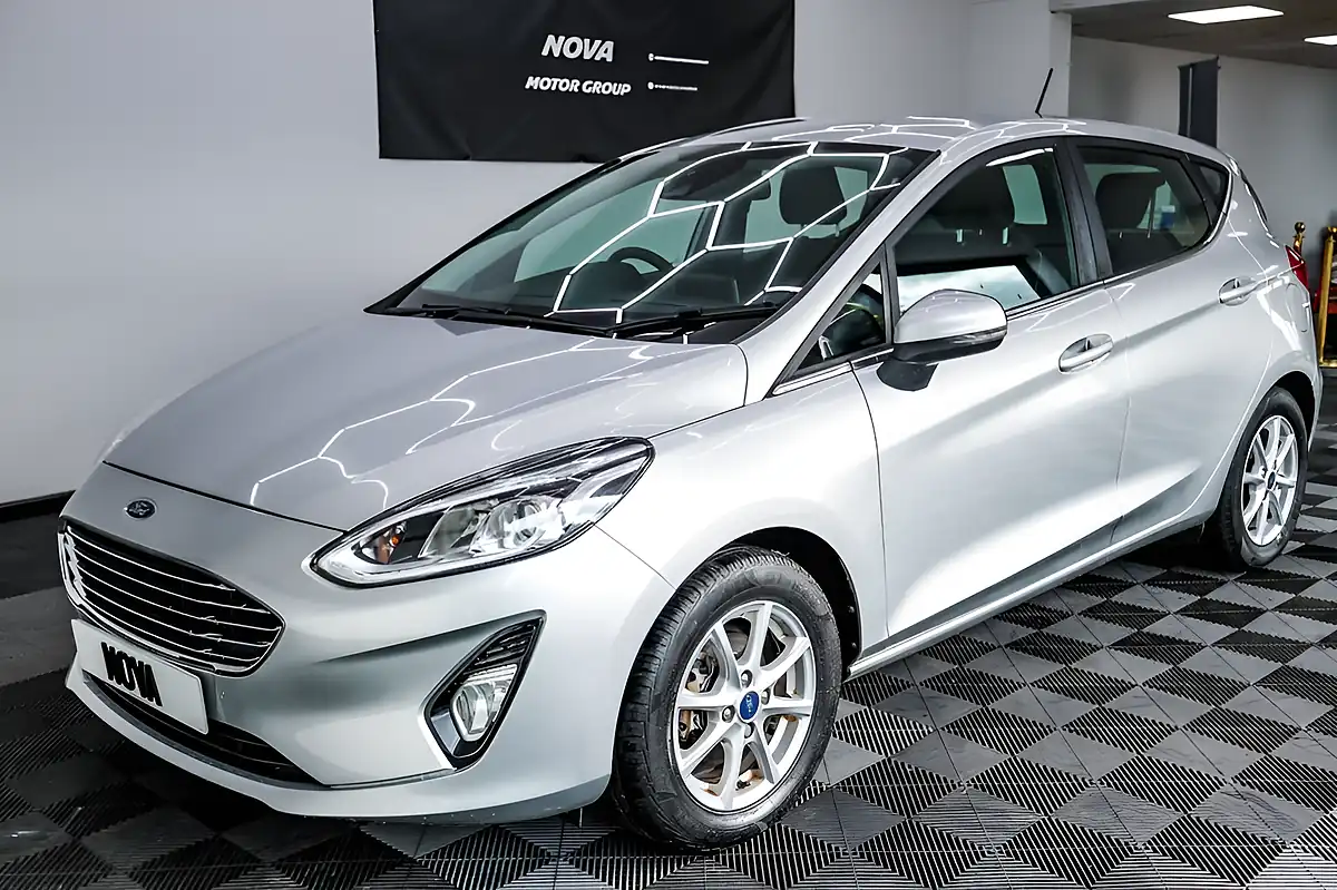 Used 2017 Ford Fiesta Zetec Silver - Interior and Exterior details 7