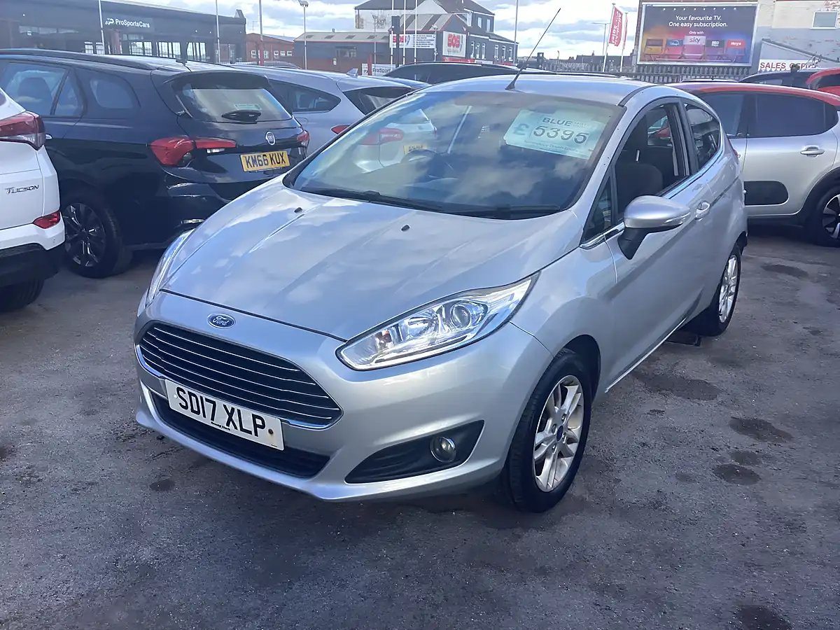 Used 2017 Ford Fiesta Zetec Silver - Interior and Exterior details 2