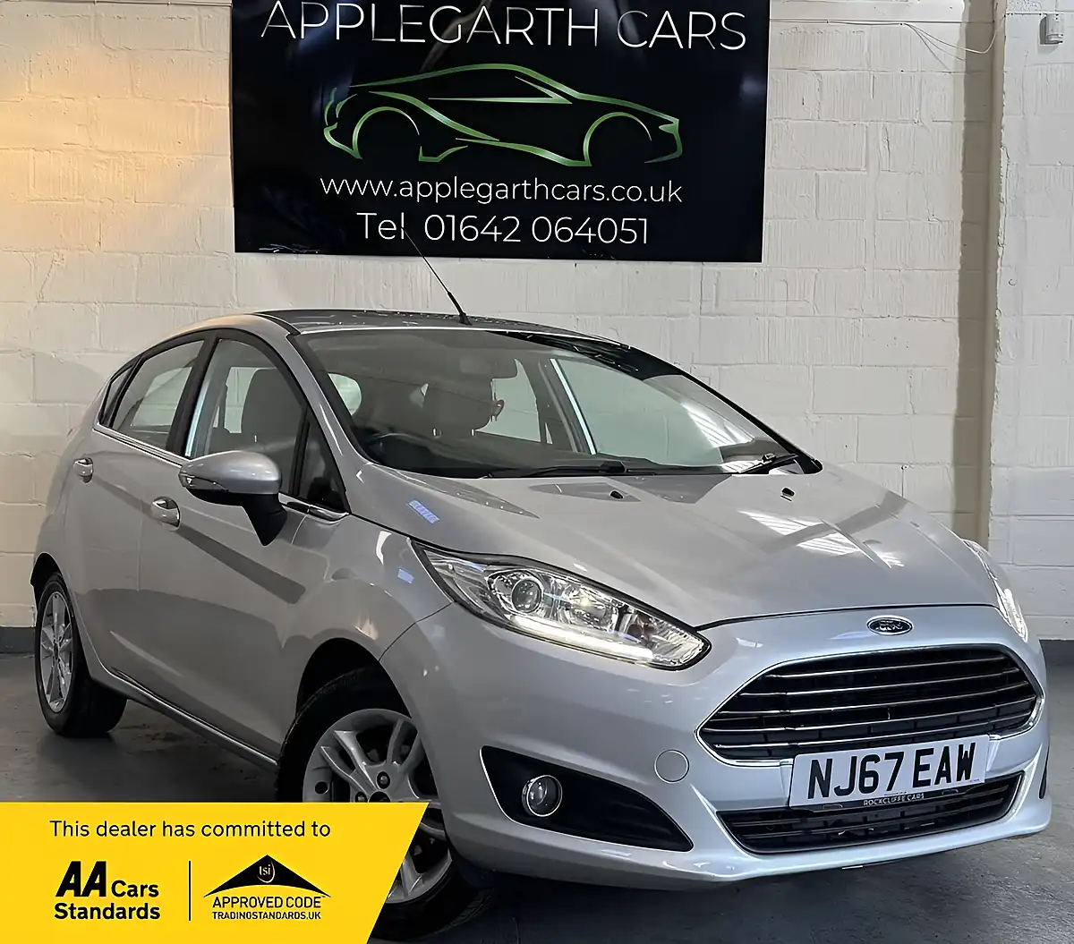 Used 2017 Ford Fiesta Zetec Silver - Front View