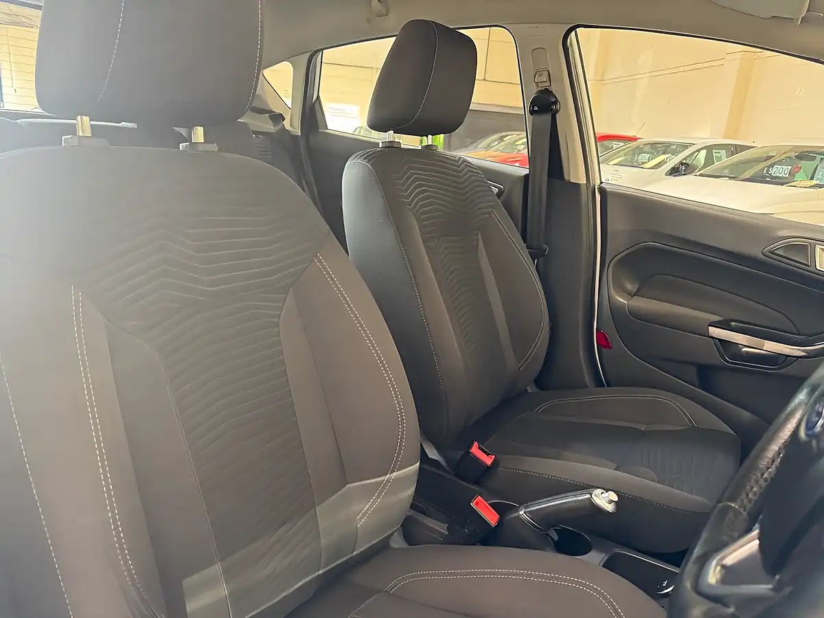 Used 2017 Ford Fiesta Zetec Silver - Interior and Exterior details 11