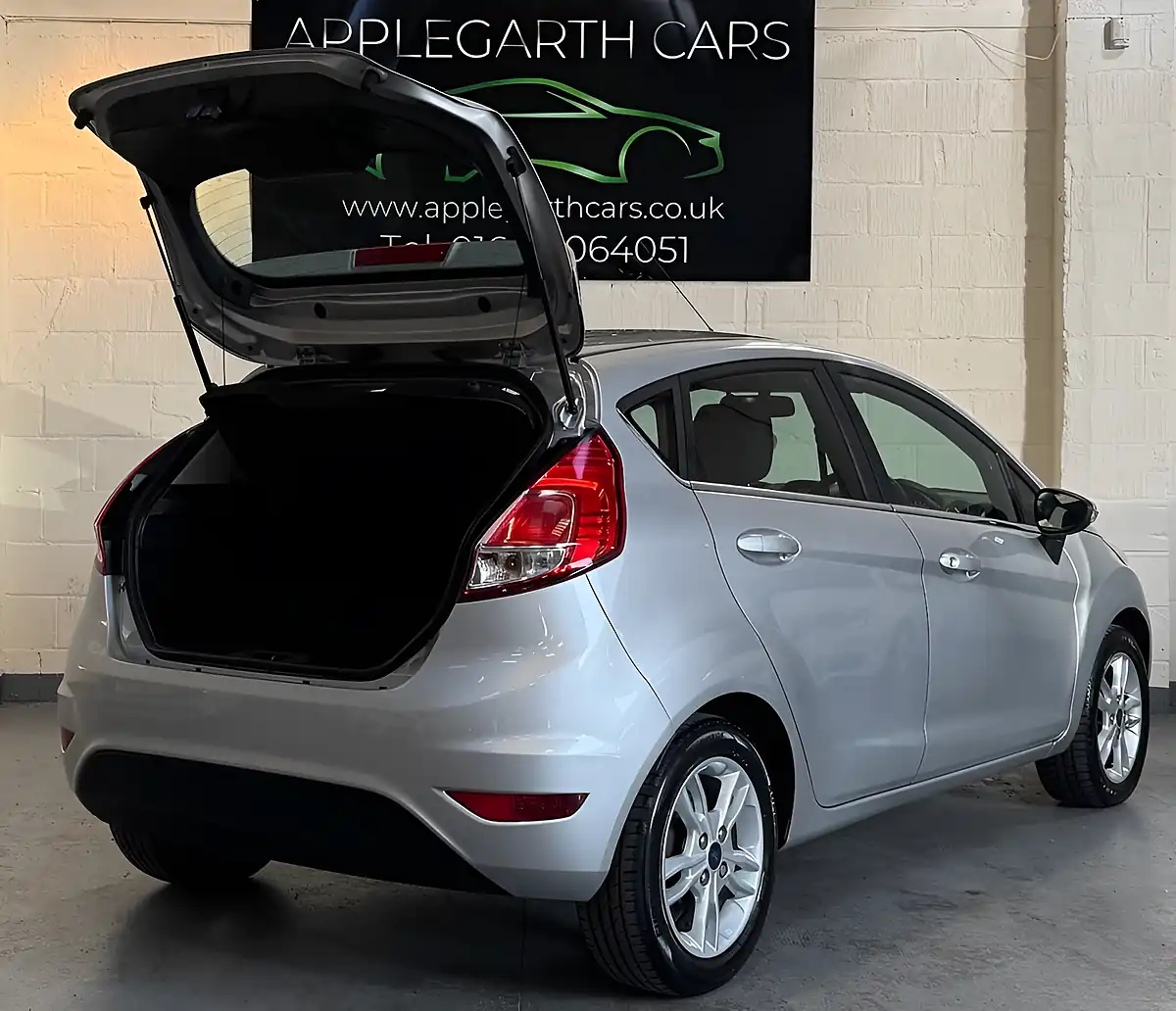 Used 2017 Ford Fiesta Zetec Silver - Interior and Exterior details 4
