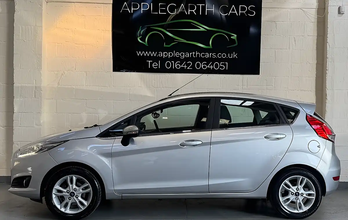 Used 2017 Ford Fiesta Zetec Silver - Interior and Exterior details 6