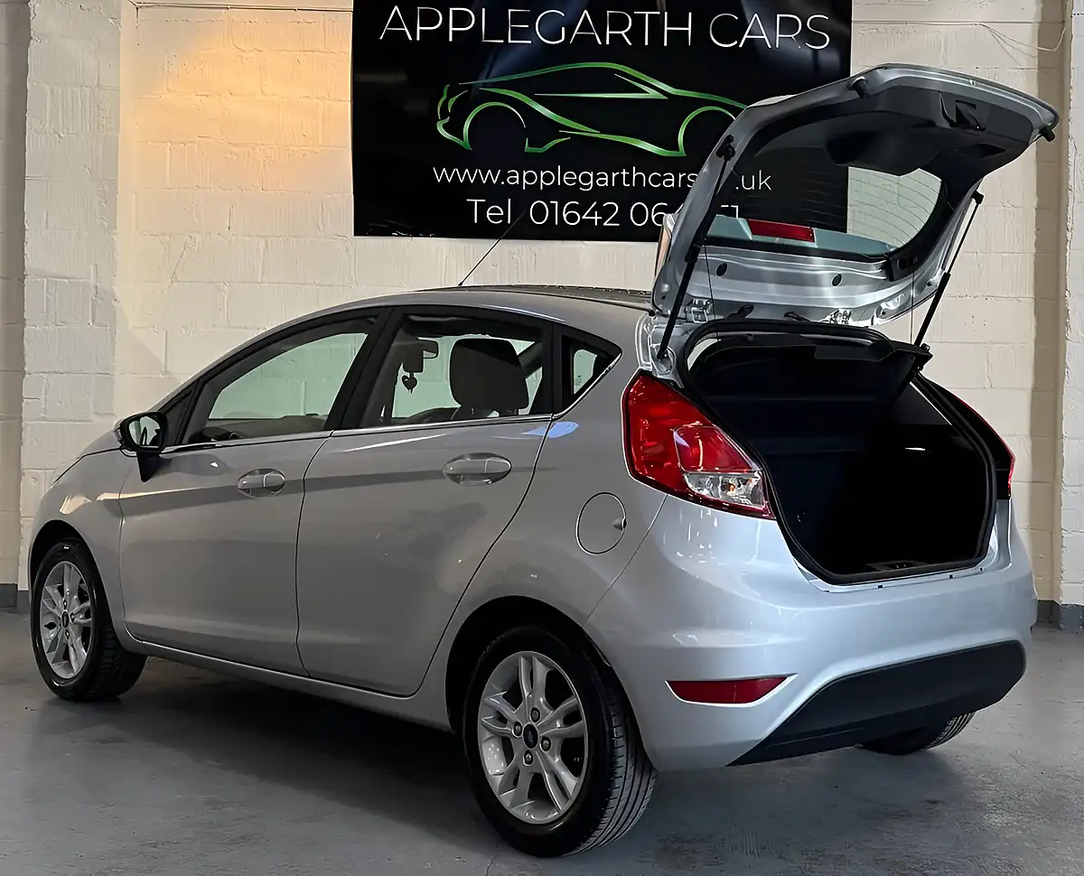 Used 2017 Ford Fiesta Zetec Silver - Interior and Exterior details 8