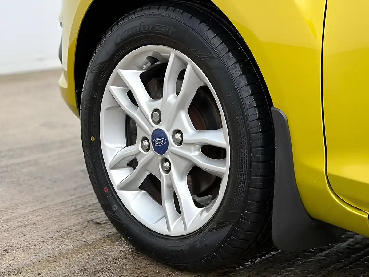 Used 2017 Ford Fiesta Zetec T Yellow - Interior and Exterior details 19