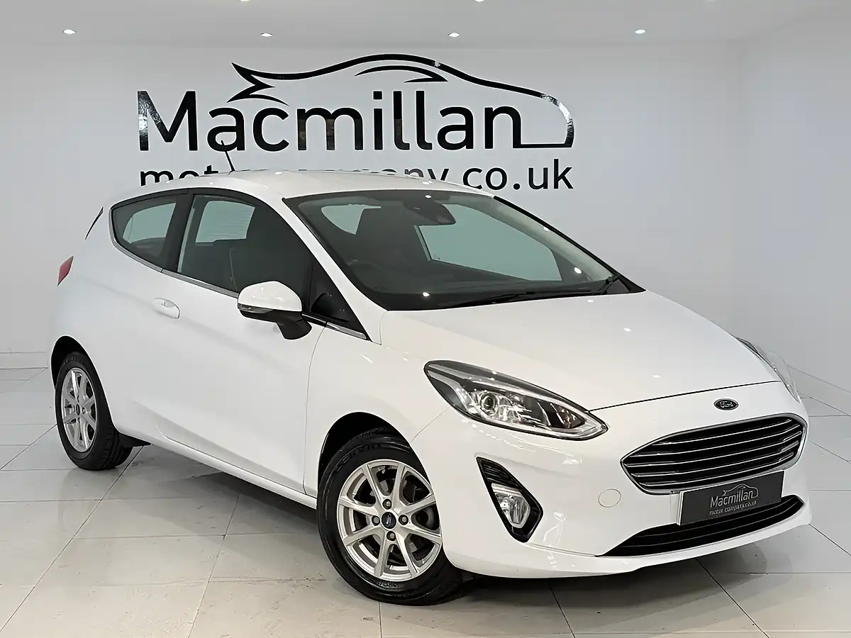 Used 2017 Ford Fiesta Zetec White - Front View