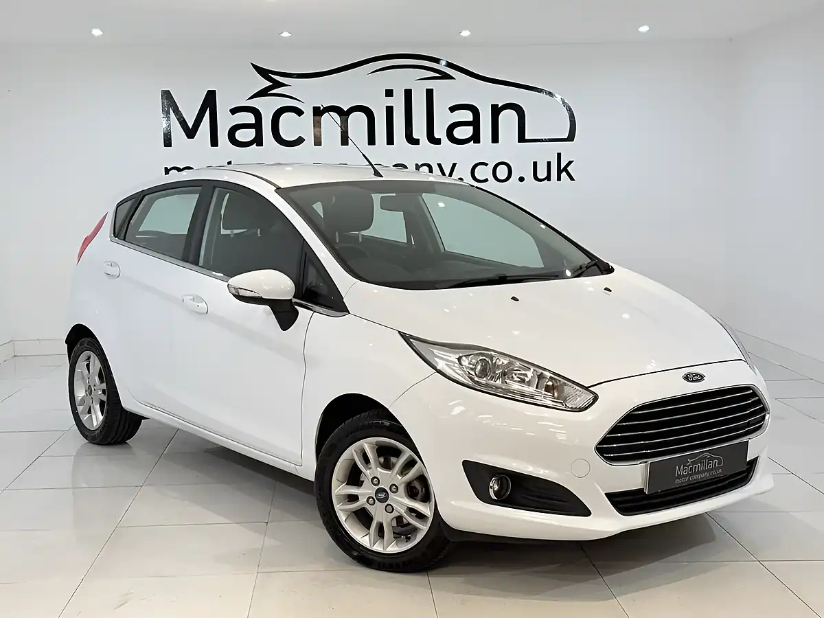 Used 2017 Ford Fiesta Zetec White - Front View