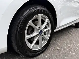 Used 2017 Ford Fiesta Zetec White - Interior and Exterior details 3
