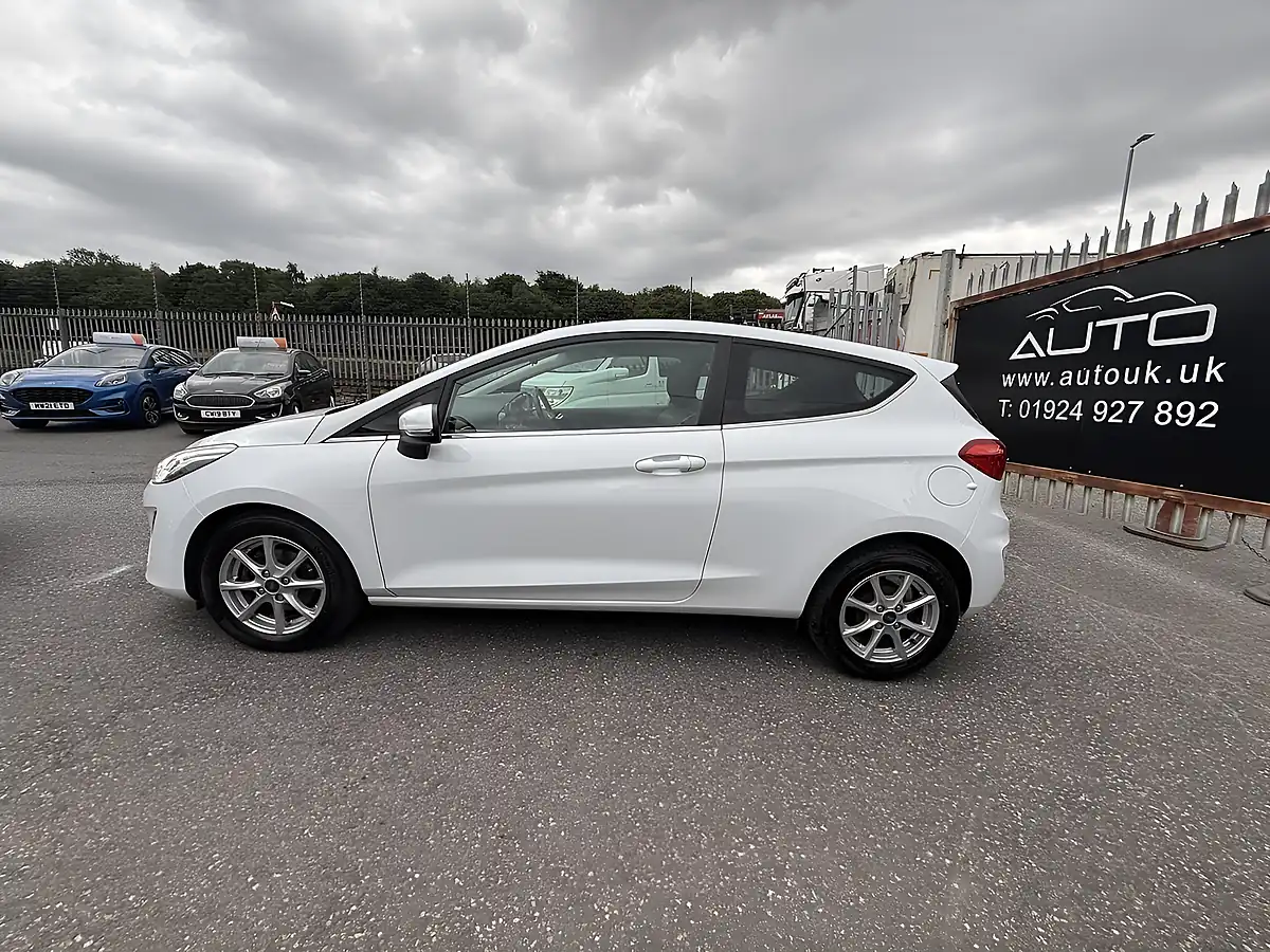 Used 2017 Ford Fiesta Zetec White - Interior and Exterior details 7