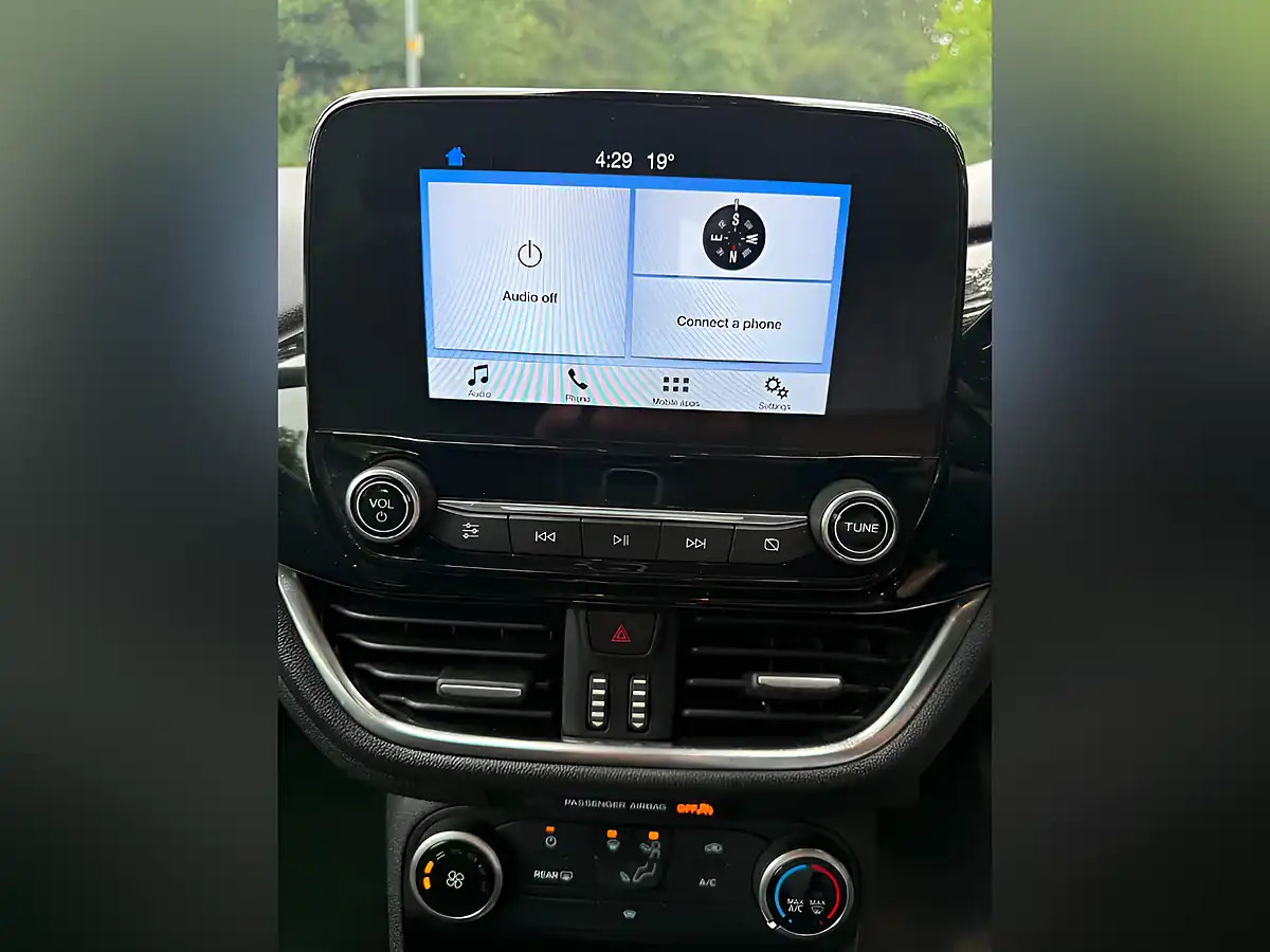Used 2017 Ford Fiesta Zetec White - Interior and Exterior details 11