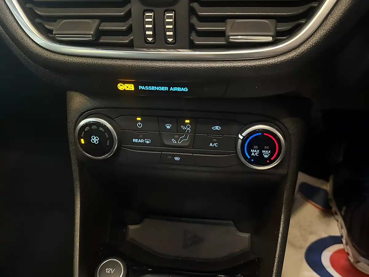 Used 2017 Ford Fiesta Zetec White - Interior and Exterior details 18