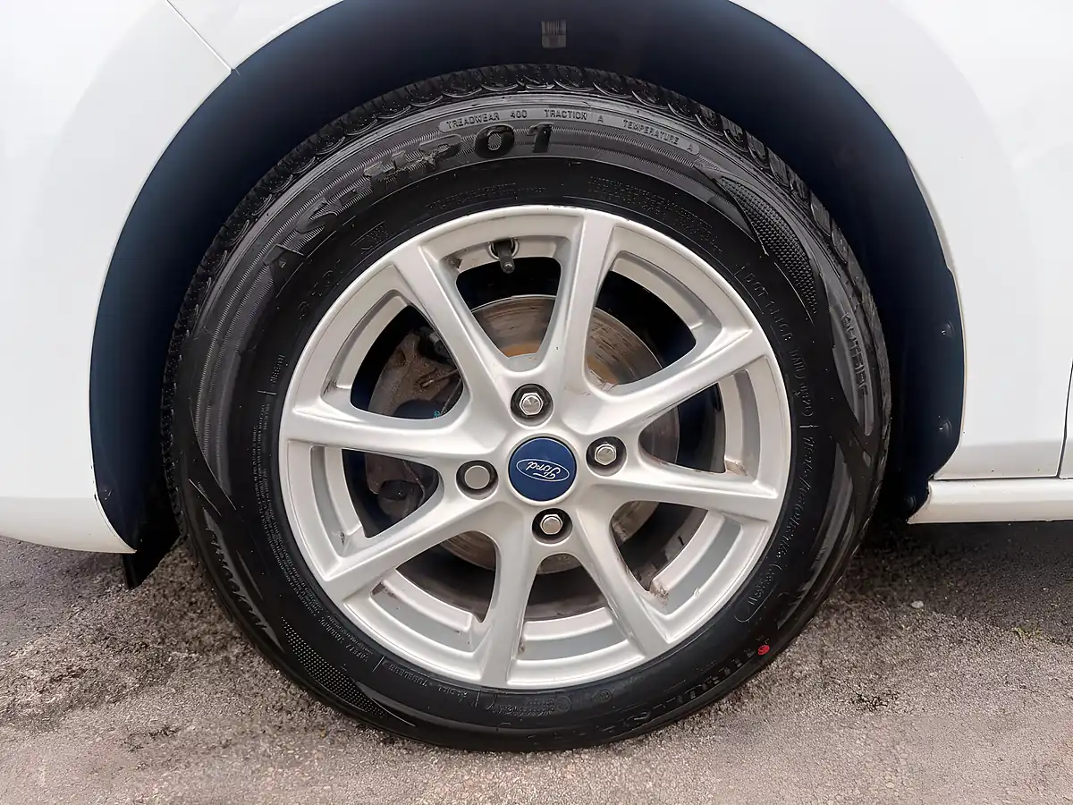 Used 2017 Ford Fiesta Zetec White - Interior and Exterior details 11