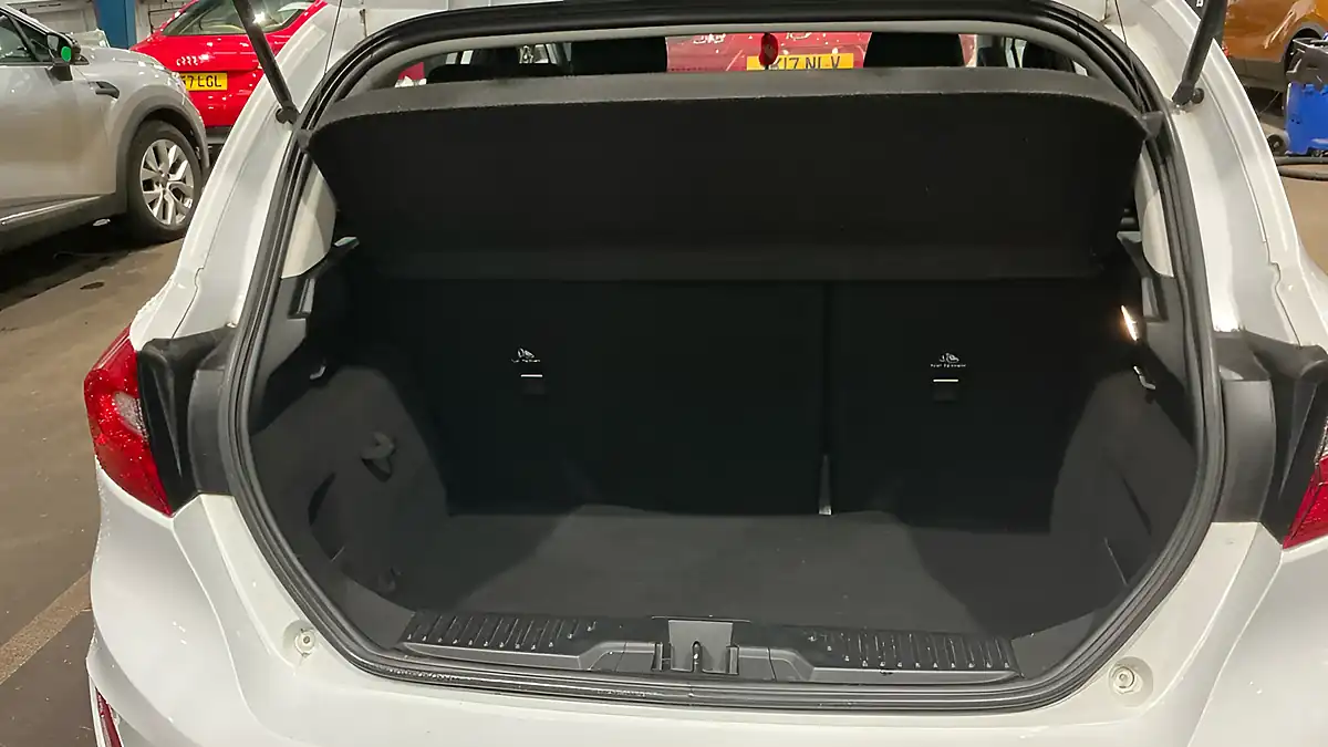 Used 2017 Ford Fiesta Zetec White - Interior and Exterior details 9