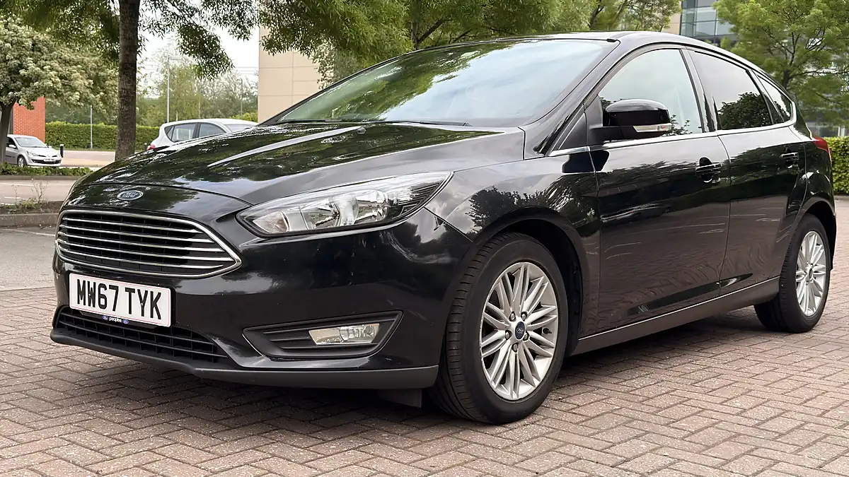 Used 2017 Ford Focus Black - Interior and Exterior details 12