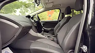 Used 2017 Ford Focus Black - Interior and Exterior details 16