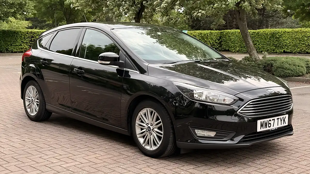 Used 2017 Ford Focus Black - Interior and Exterior details 3