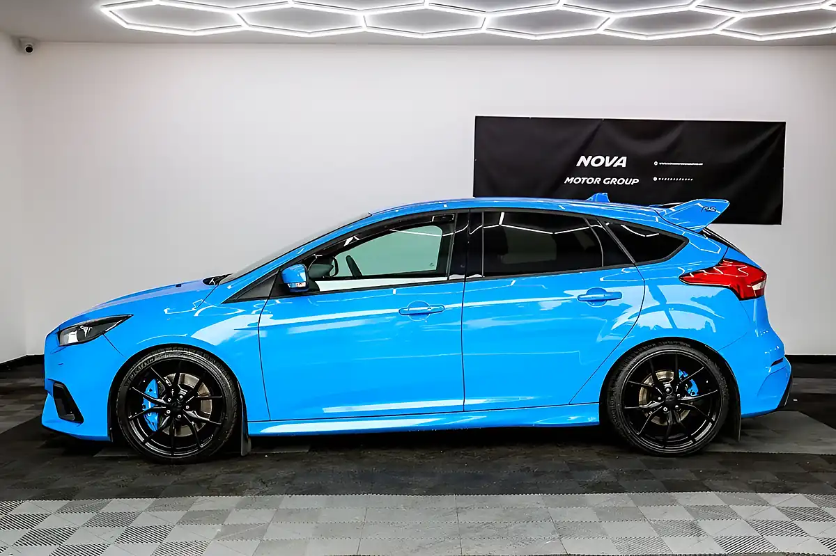 Used 2017 Ford Focus RS Blue - Interior and Exterior details 6