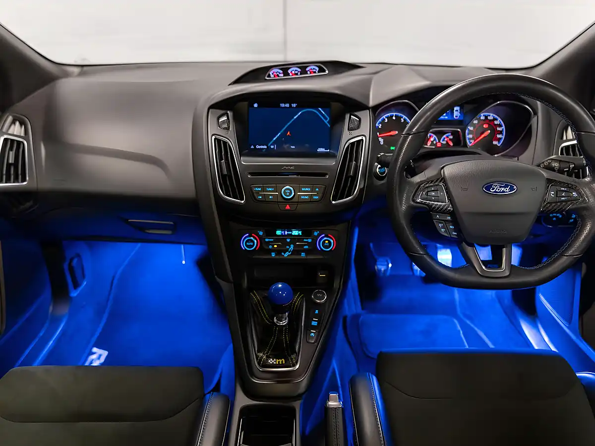 Used 2017 Ford Focus RS Blue - Interior and Exterior details 11