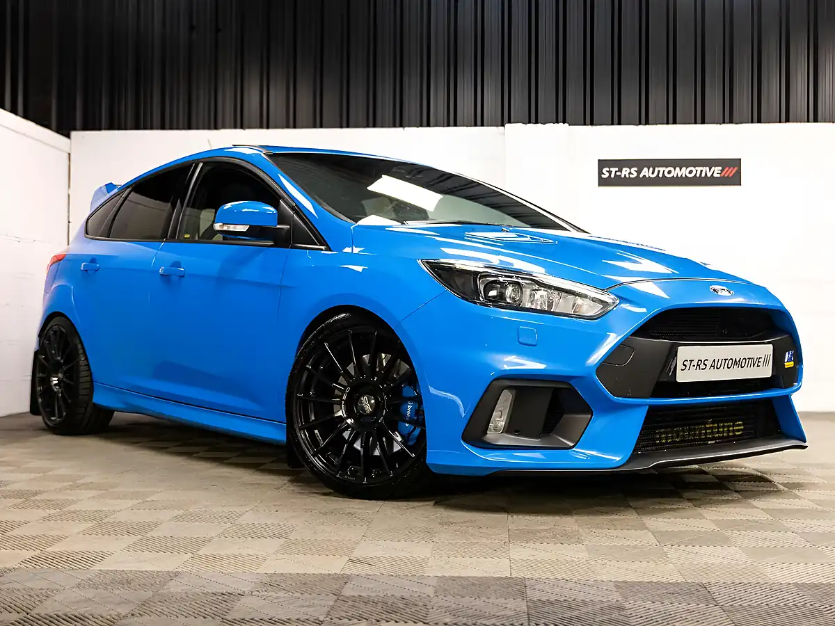 Used 2017 Ford Focus RS Blue - Front View
