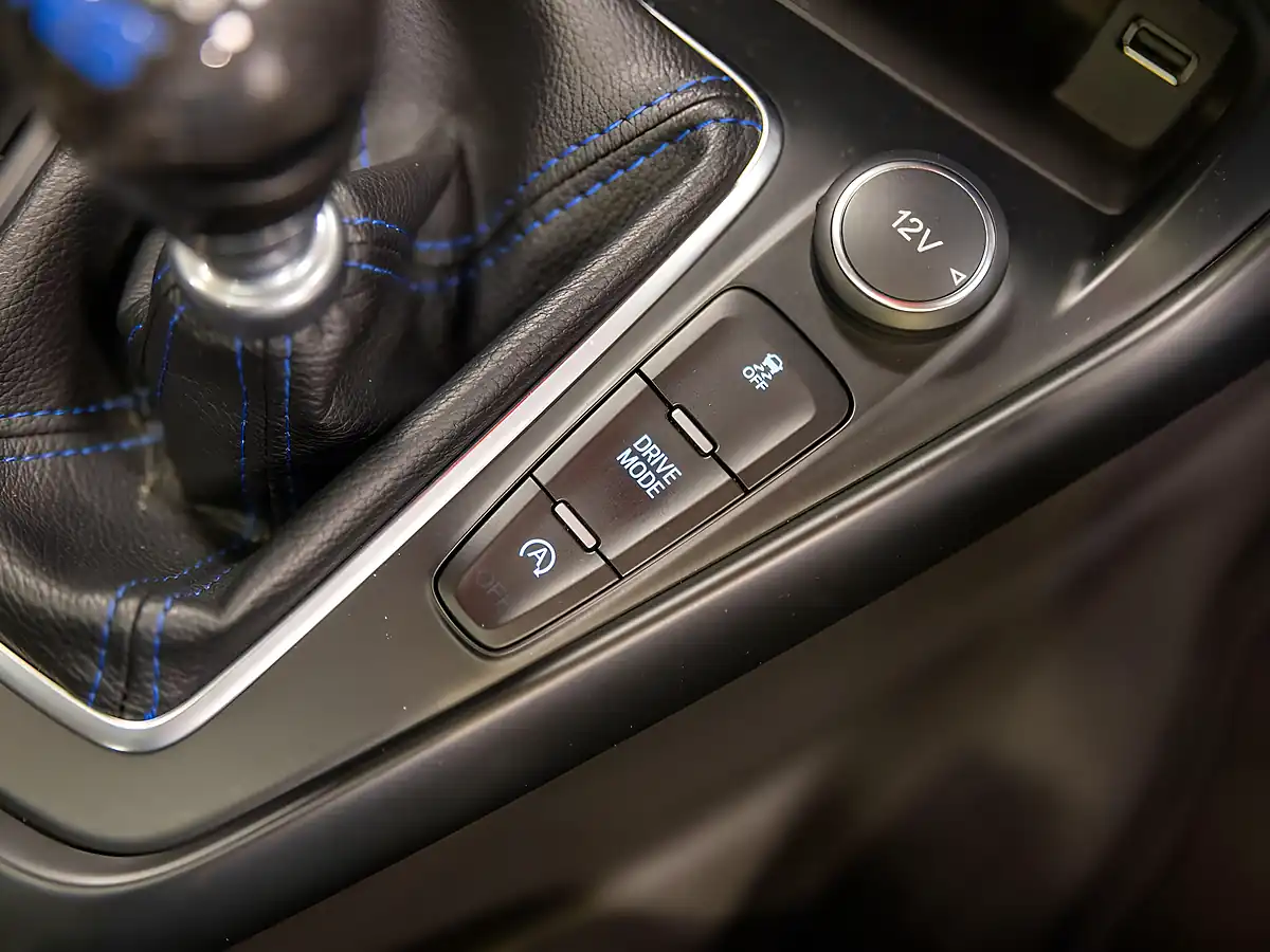 Used 2017 Ford Focus RS Blue - Interior and Exterior details 13
