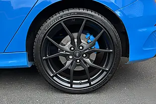 Used 2017 Ford Focus RS Blue - Interior and Exterior details 15