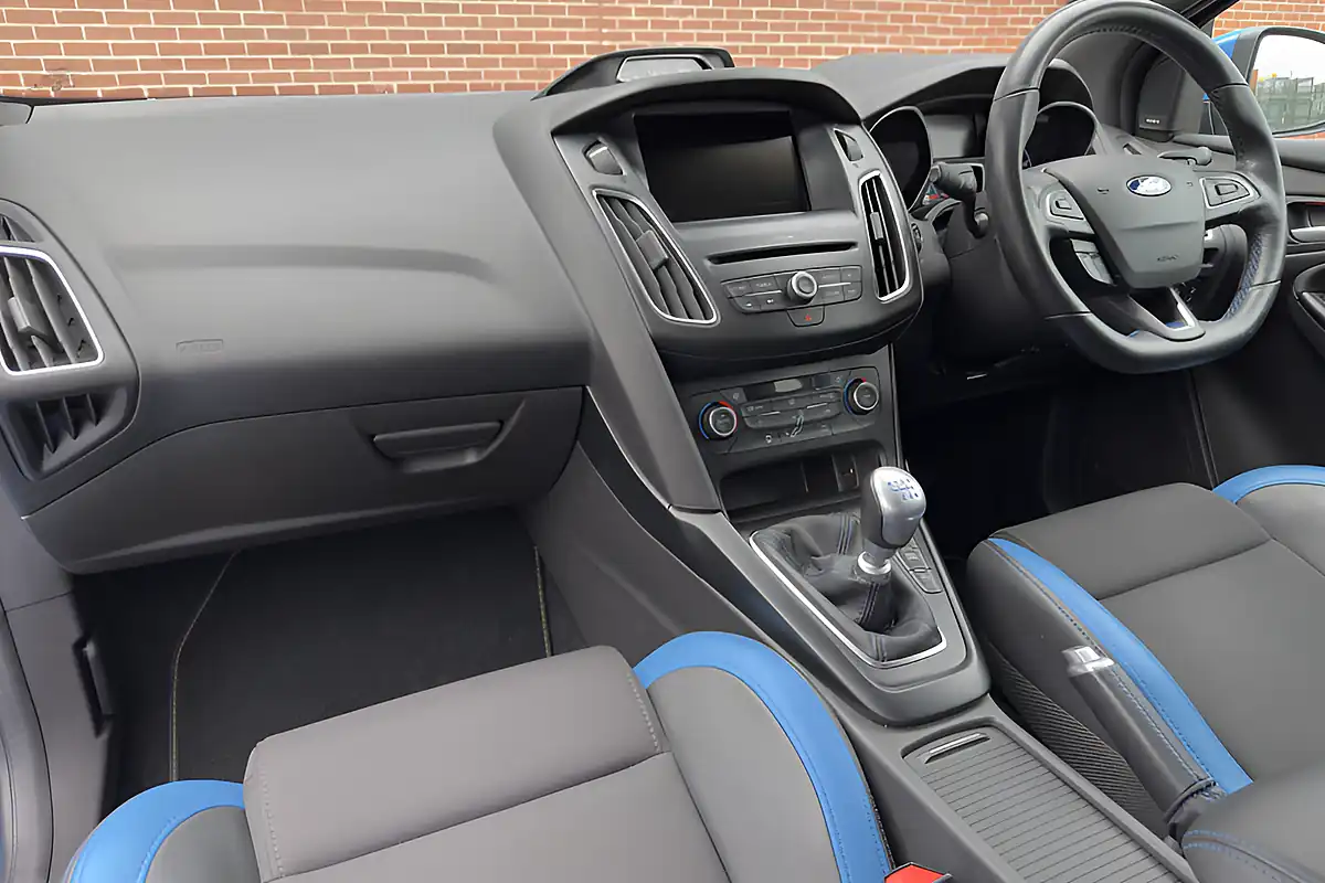 Used 2017 Ford Focus RS Blue - Interior and Exterior details 5