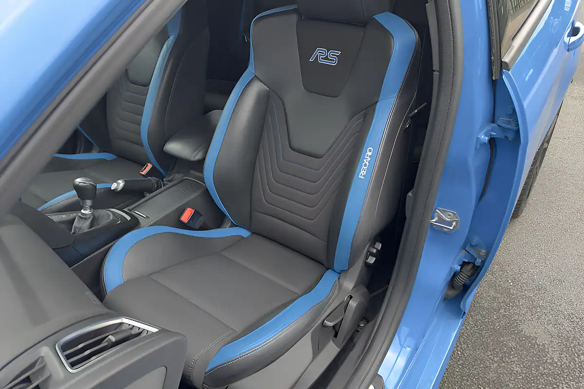 Used 2017 Ford Focus RS Blue - Interior and Exterior details 6