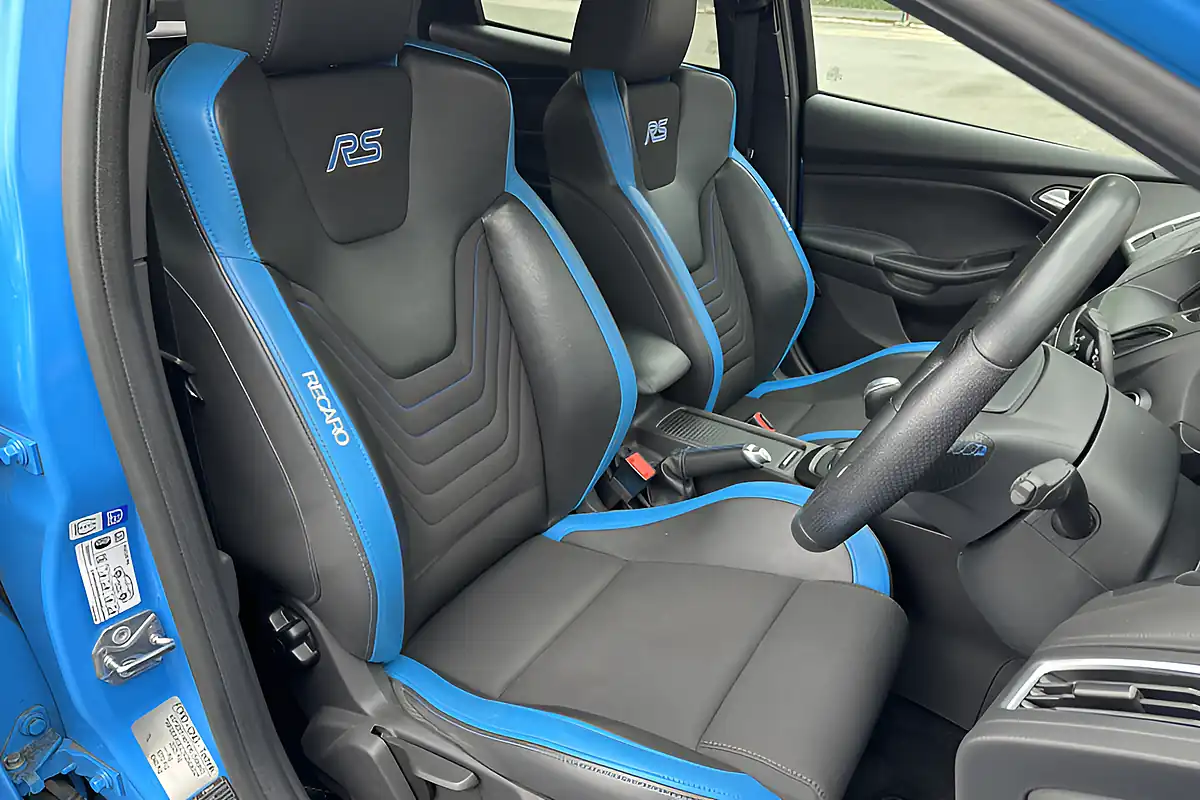 Used 2017 Ford Focus RS Blue - Interior and Exterior details 7