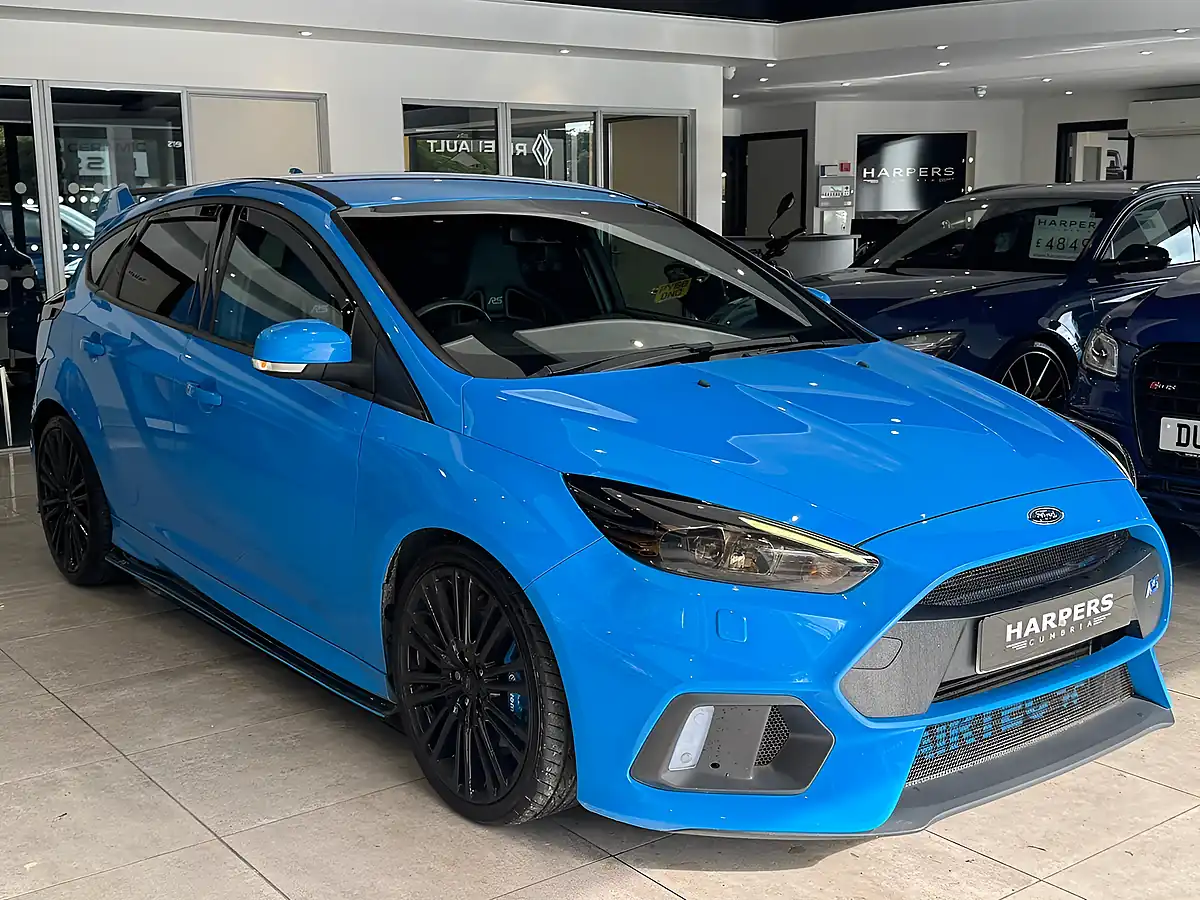 Used 2017 Ford Focus RS Blue - Interior and Exterior details 12