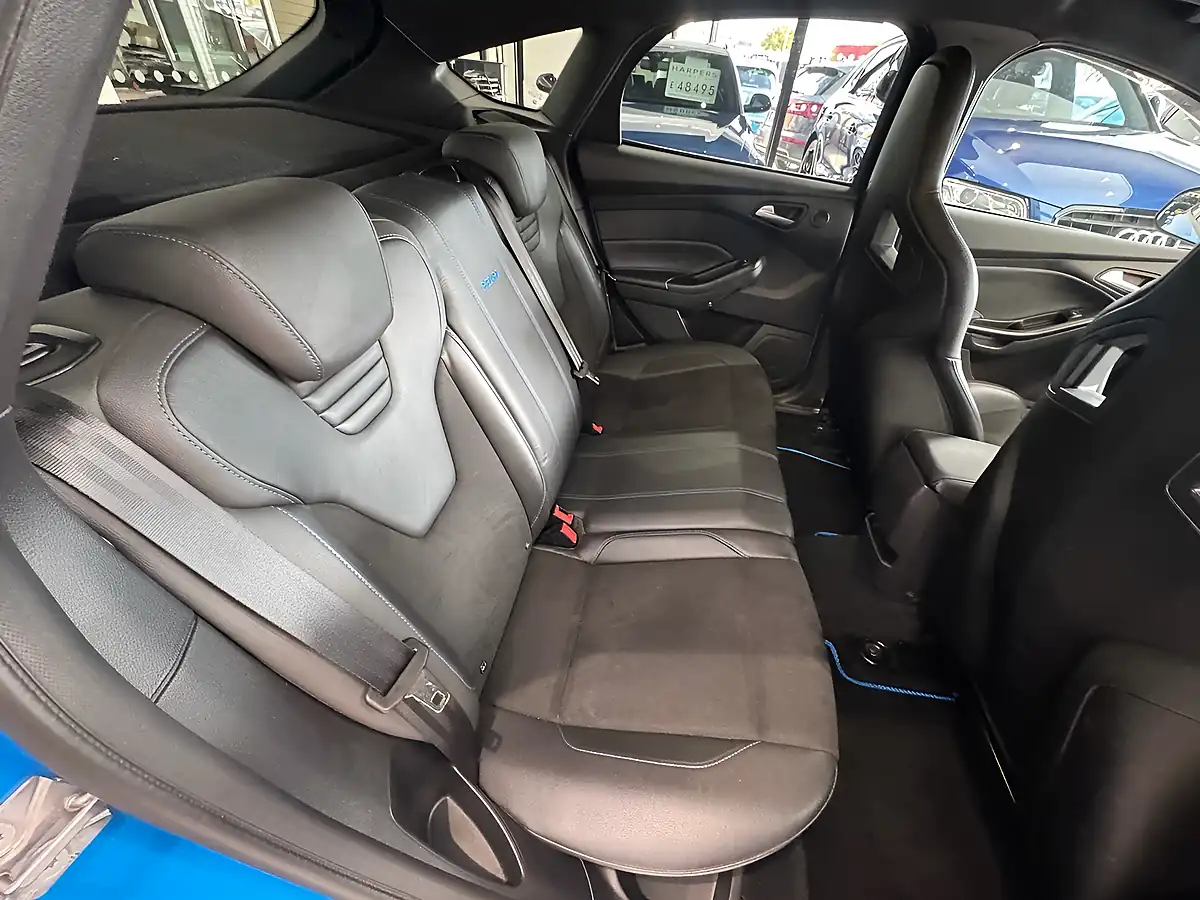 Used 2017 Ford Focus RS Blue - Interior and Exterior details 6