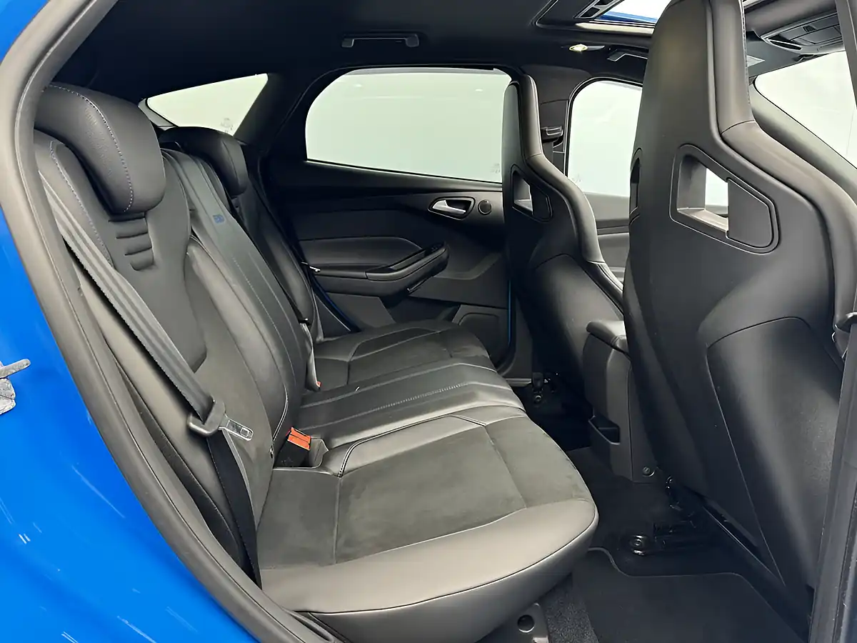Used 2017 Ford Focus RS Blue - Interior and Exterior details 16