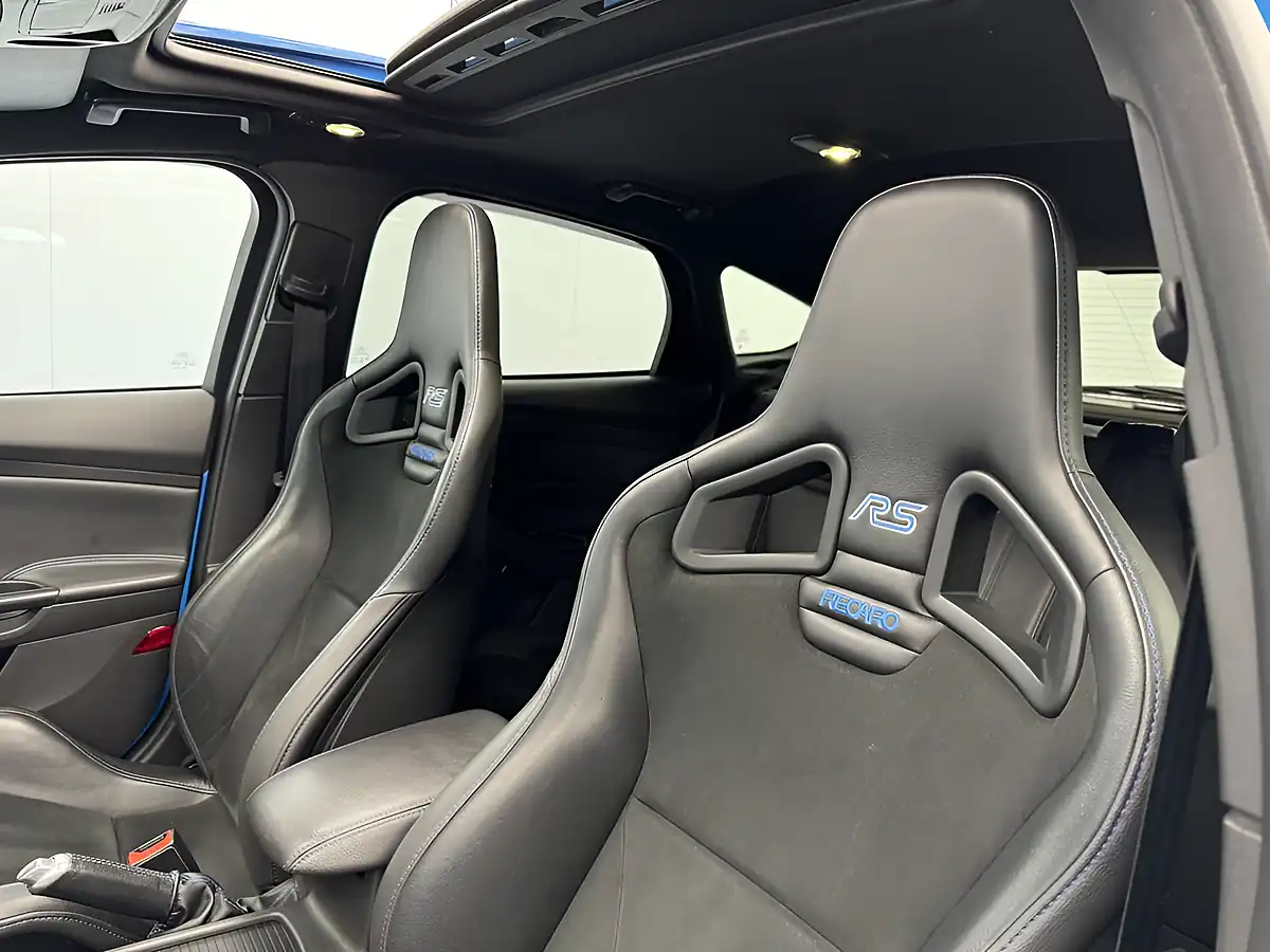 Used 2017 Ford Focus RS Blue - Interior and Exterior details 7