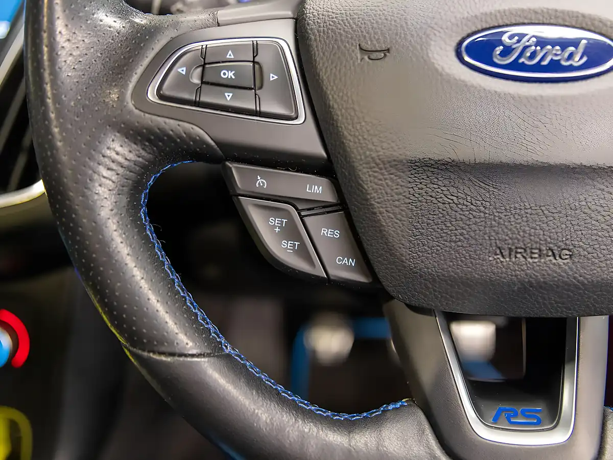Used 2017 Ford Focus RS Blue - Interior and Exterior details 19