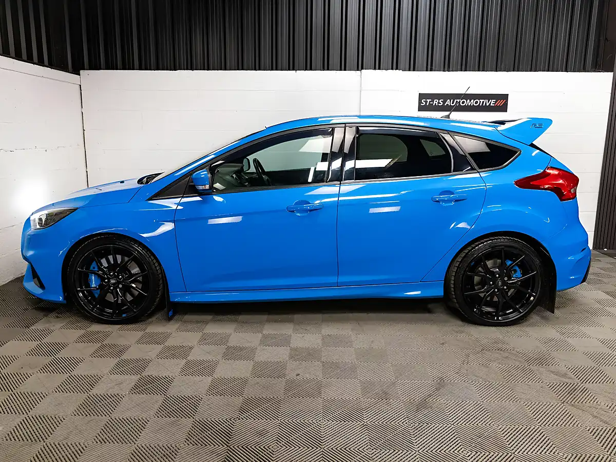 Used 2017 Ford Focus RS Blue - Interior and Exterior details 4