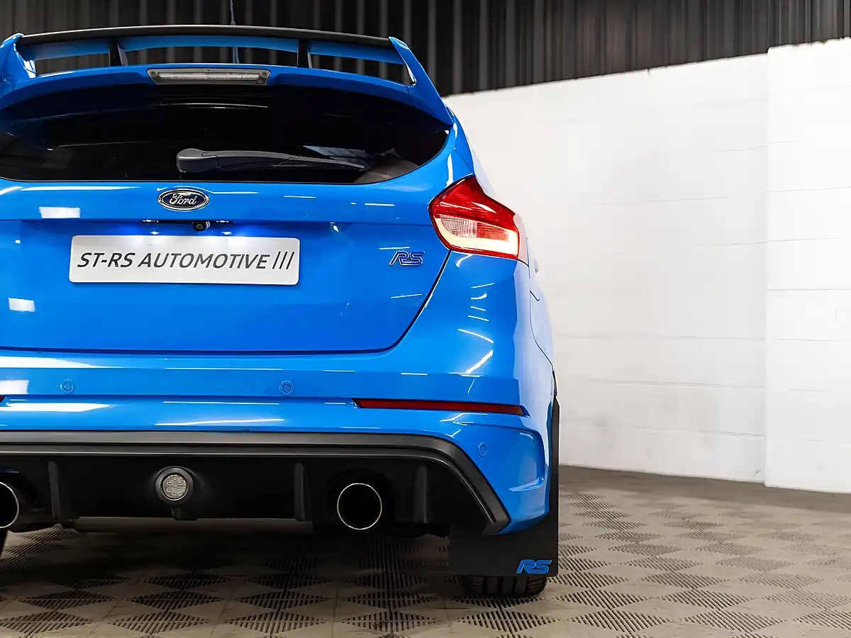 Used 2017 Ford Focus RS Blue - Interior and Exterior details 9