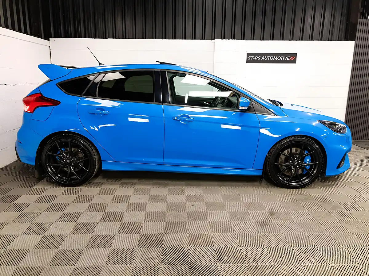 Used 2017 Ford Focus RS Blue - Interior and Exterior details 10