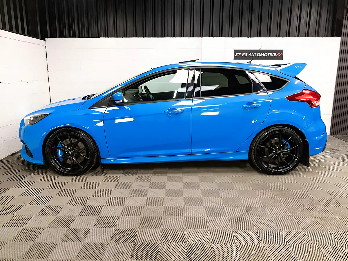 Used 2017 Ford Focus RS Blue - Interior and Exterior details 4