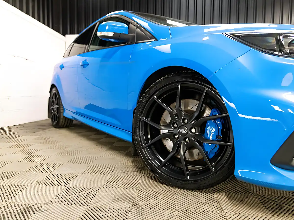 Used 2017 Ford Focus RS Blue - Interior and Exterior details 6